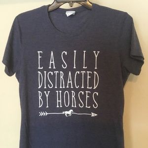 Easily distracted by horses graphic tee